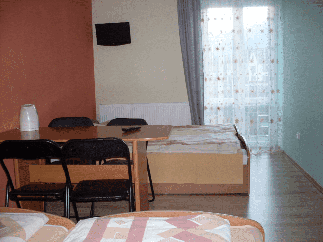 POKOJE GOŚCINNE ZBÓJNIK