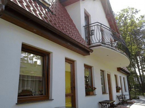 PENSJONAT JAROSŁAWIEC "VILLA POD LASEM"