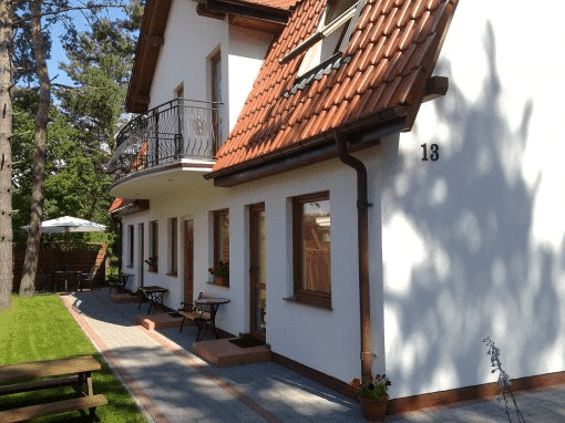 PENSJONAT JAROSŁAWIEC "VILLA POD LASEM"