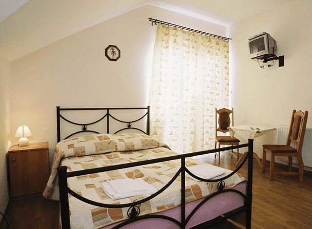 Villa ''AURA'' Pensjonat Gastronomia Ewa Wronowska