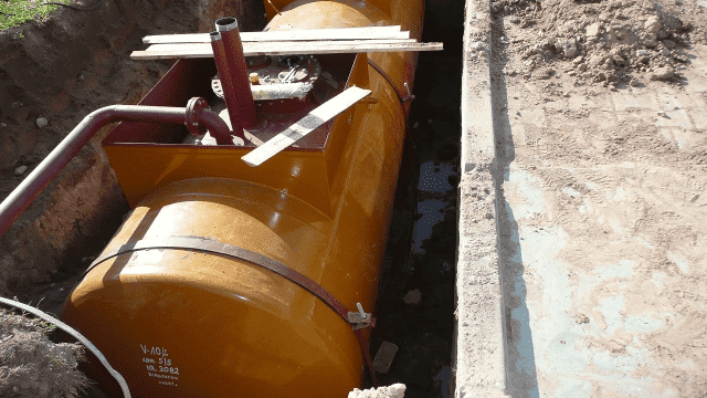 SERWIS STACJI PALIW "WAKMAR" HUSAR WALDEMAR