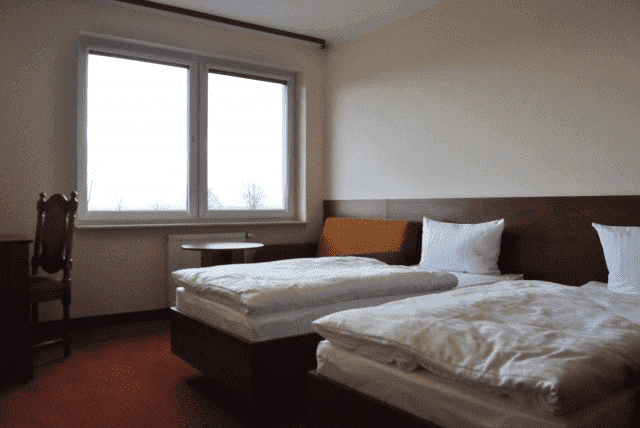 RESTAURACJA "PODRÓŻNIK "