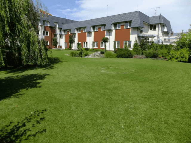 RESTAURACJA "PODRÓŻNIK "