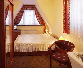 WILLA "REGINA" POKOJE GOŚCINNE, KWATERY PRYWATNE, PENSJONAT. ŚLEDŹ REGINA