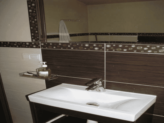 POKOJE GOŚCINNE. POKOJE PRACOWNICZE