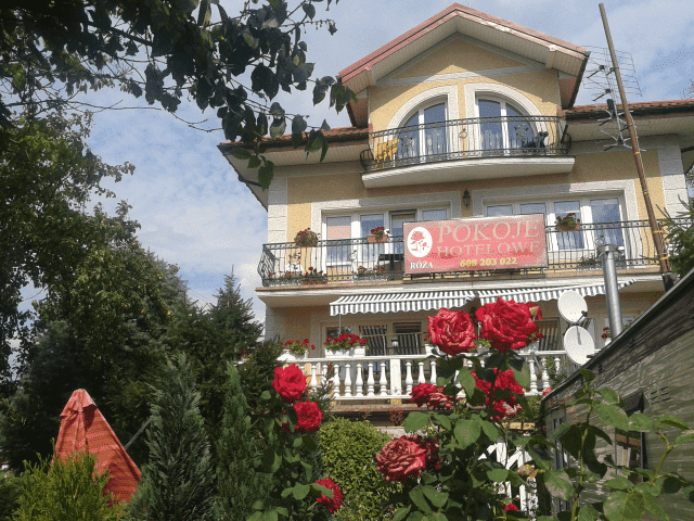 POKOJE HOTELOWE 'RÓŻA'