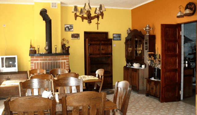 --- POD OBŁOCZKIEM --- Gospodarstwo Agroturystyczne