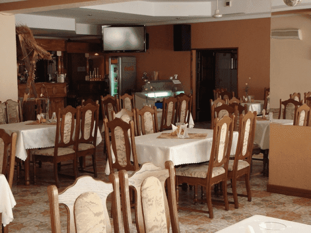 RESTAURACJA "POD KOGUTEM" TOMASZ NIERADKA I JERZY NIERADKA