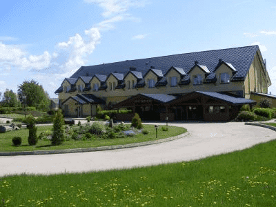 Pensjonacik IZA Kazimierz Błaszyński Ośrodek Szkoleniowo Wypoczynkowy Łopkajny