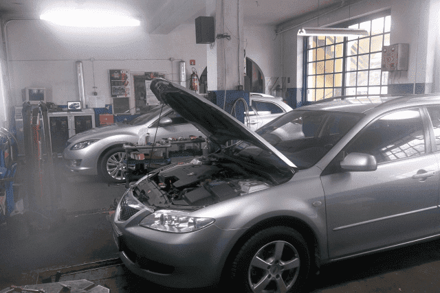 Zakład Mechaniki i Diagnostyki Samochodowej Paweł Śliż