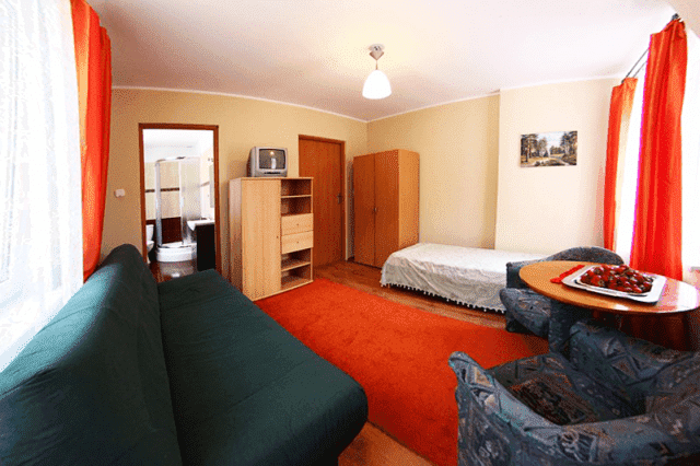 Mieszkania samodzielne oraz pokoje  w domu jednorodzinnym