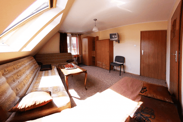 Mieszkania samodzielne oraz pokoje  w domu jednorodzinnym