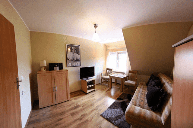 Mieszkania samodzielne oraz pokoje  w domu jednorodzinnym