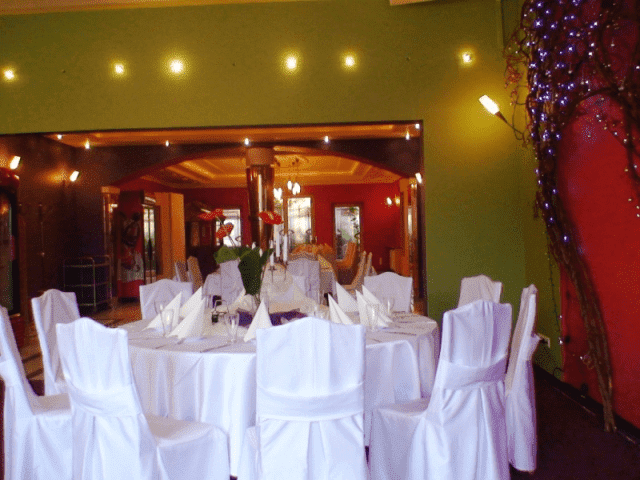 Gabriela Huebner PHU "Night Club 2000"