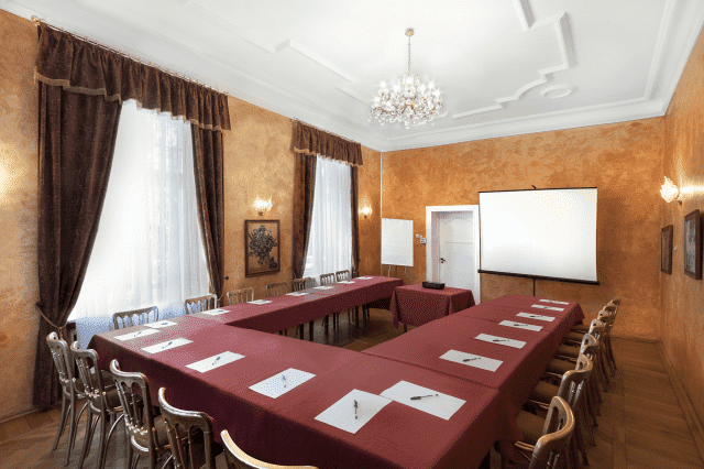 Pałac Nieznanice Hotel-Restauracja