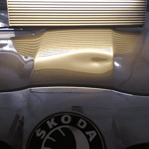 Usuwanie wgnieceń i renowacja reflektorów