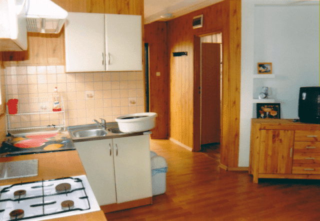 RYSZARD SZKUTNIK "LUBIE" OŚRODEK WYPOCZYNKOWY