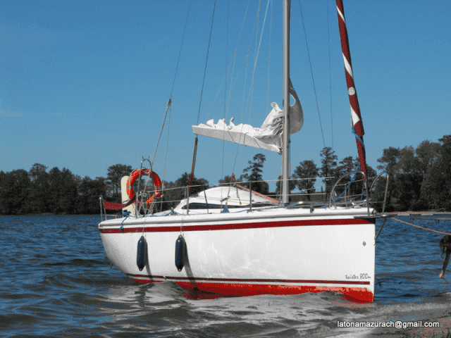 WYPOCZYNEK MAZURY
* czarter jachtów
* spływy kajakowe Sapiną
* domki letniskowe nad jeziorem
