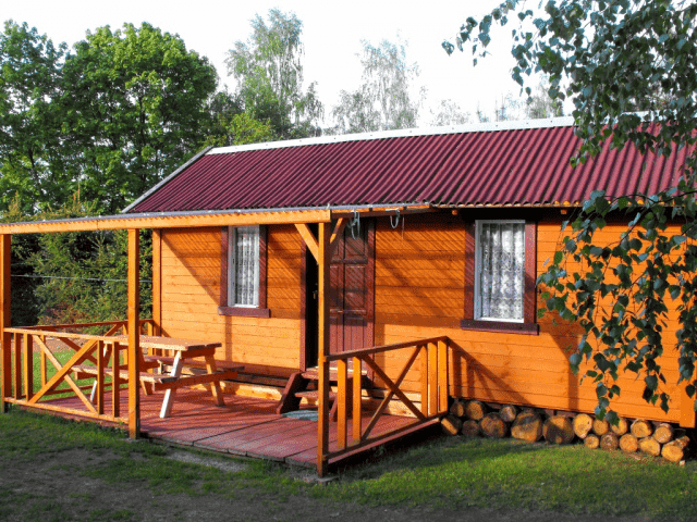WYPOCZYNEK MAZURY
* czarter jachtów
* spływy kajakowe Sapiną
* domki letniskowe nad jeziorem

