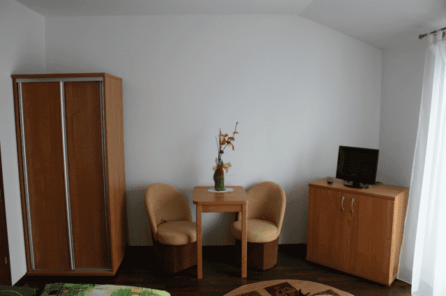 Pokoje Gościnne "Łabędź"