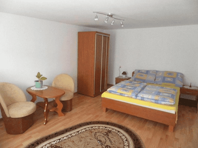 Pokoje Gościnne "Łabędź"