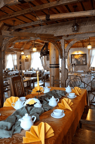 Hotel-Restauracja Dwór Lwowski ***