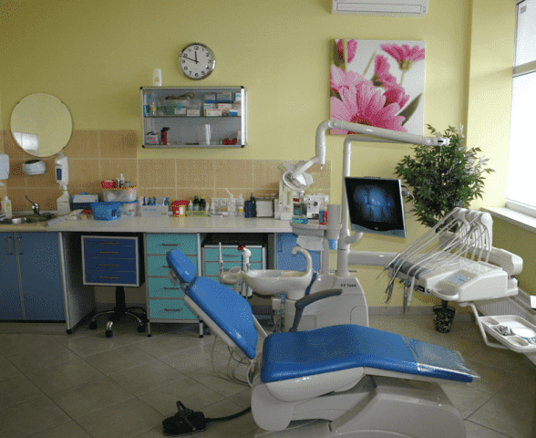 Estim-Dent - Paweł Nawrot Centrum Stomatologii Estetycznej i Implantologii