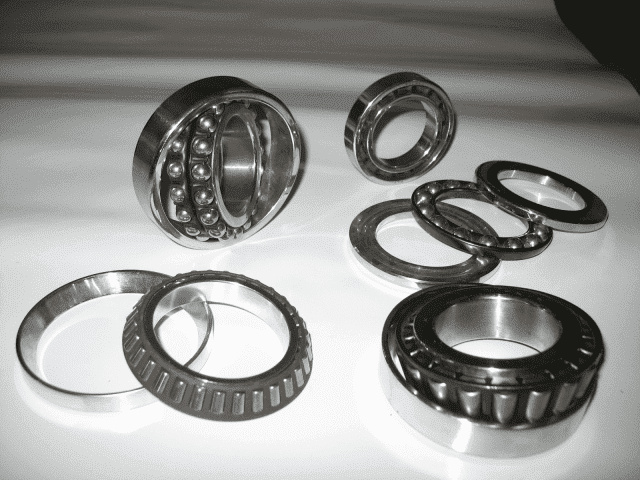 Elektromechanika Napędów Elektrycznych 
Kazimierz Żabowski