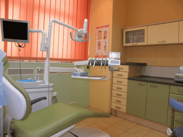 "Lux - Dent" NZOZ Pełen zakres usług stomatologicznych i protetycznych 