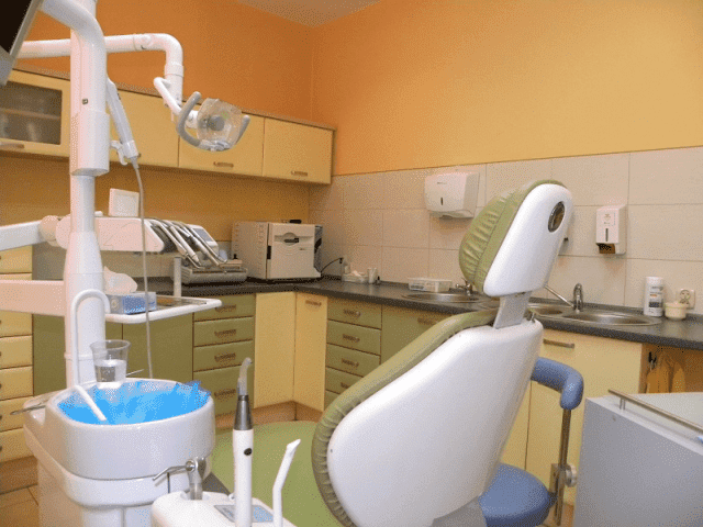 "Lux - Dent" NZOZ Pełen zakres usług stomatologicznych i protetycznych 