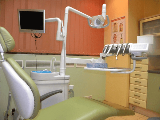 "Lux - Dent" NZOZ Pełen zakres usług stomatologicznych i protetycznych 