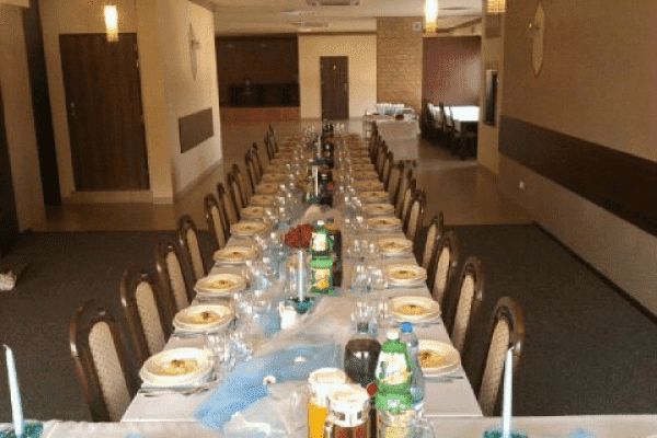 BAR Z RESTAURACJĄ "DELICIOUS" MONIKA BOJANOWSKA. NOCLEGI ŚWIEDZIEBNA.