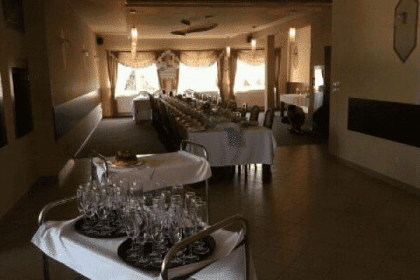 BAR Z RESTAURACJĄ "DELICIOUS" MONIKA BOJANOWSKA. NOCLEGI ŚWIEDZIEBNA.