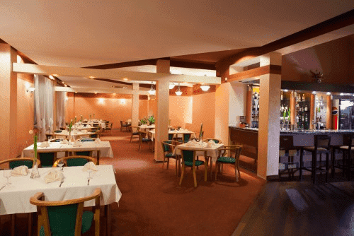 Hotel i Biuro Turystyki "Albatros"