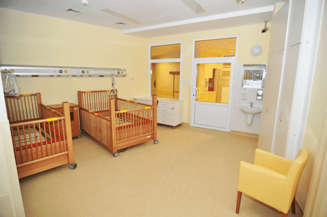 FUNDACJA EWY BŁASZCZYK " AKOGO?"