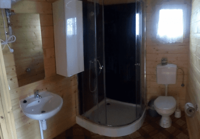 Pole namiotowe ;Bartek'Kulik Andrzej. Agroturystyka. Pole namiotowe. Pokoje.