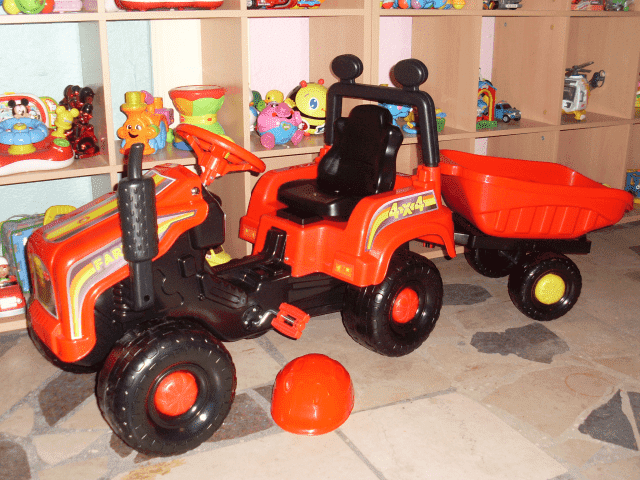 "M A X L A N D I A" Radosław Kropornicki