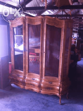 Sprzedaż mebli używanych