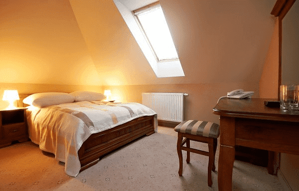 Dwór Konstancin ***