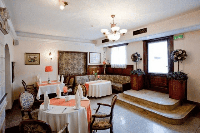 Hotel i Restauracja Pod Złotą Różą