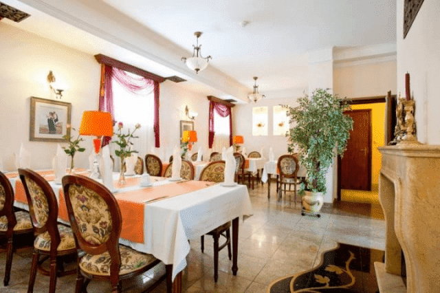 Hotel i Restauracja Pod Złotą Różą