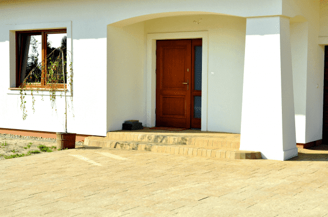 KOPBUD Usługi bukarskie , brukarstwo , rozbiórka, wynajem koparek