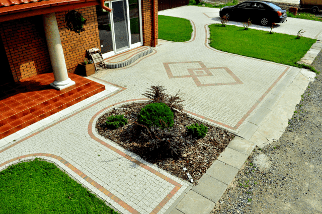 KOPBUD Usługi bukarskie , brukarstwo , rozbiórka, wynajem koparek