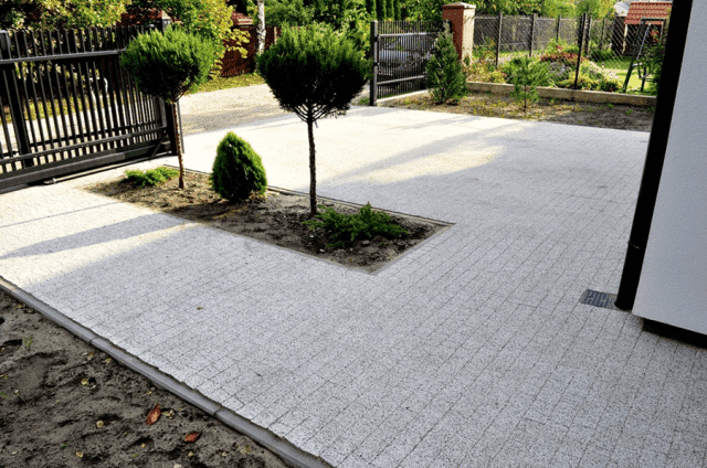 KOPBUD Usługi bukarskie , brukarstwo , rozbiórka, wynajem koparek