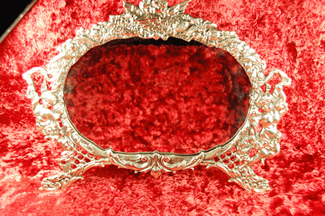 Brąz. Wyroby z mosiądzu, upominki orientalne