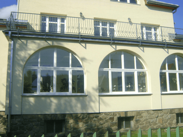 SMREKI BIS. Producent okien drewnianych, sprzedaż, montaż okien PCV