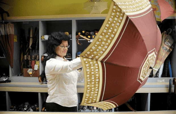 Parasolnictwo Barbara Szafrańska 
Pn.-Pt. 10.00-18.00  Sob. 10.00-13.00