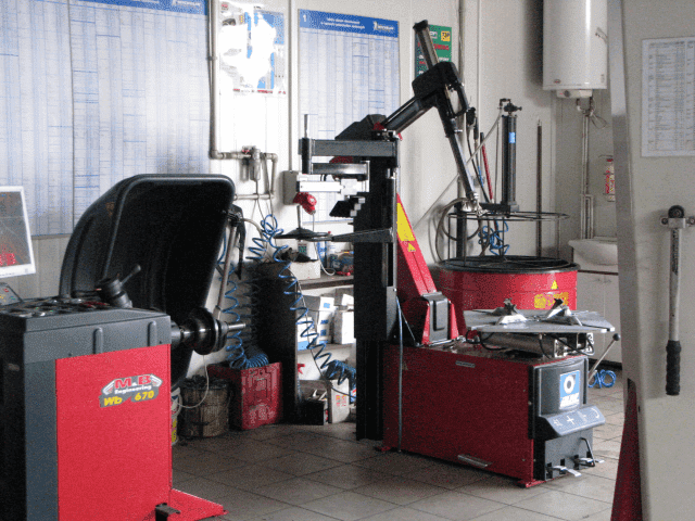 WICAR. PHU. Mechanicy i serwis ogumienia. Witkowski K.