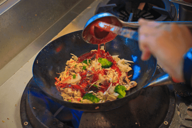 Wok To Walk - Restauracja Makaroniarz Candello