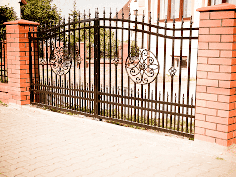 Stal-Bud. PUPH. Obróbka metalu, spawalnictwo. Osmałek R.